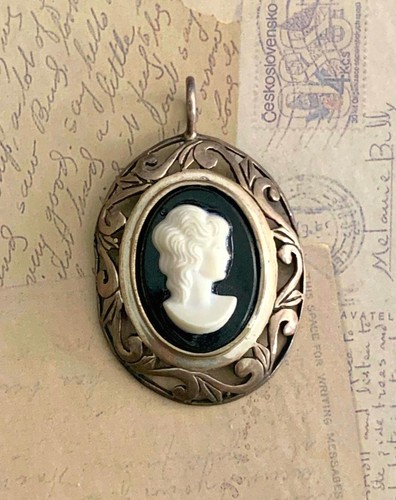 Extraordinarily handcrafted - extraordinarily,