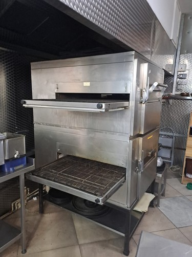 Commercial conveyor pizza oven - conveyor,