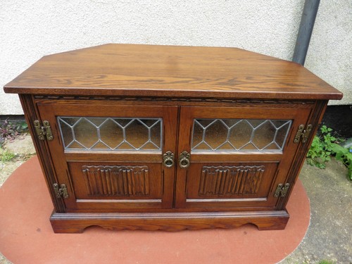 Old charm carved oak - old, corner