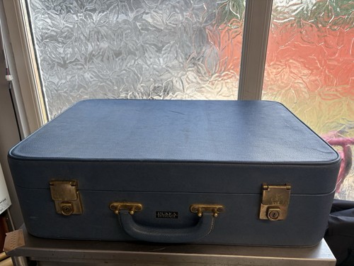 Vintage pukka luggage suitcase - pukka,