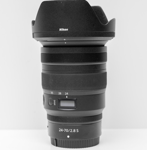 Nikon nikkor 70mm 2 - 24-70mm, f/2.8