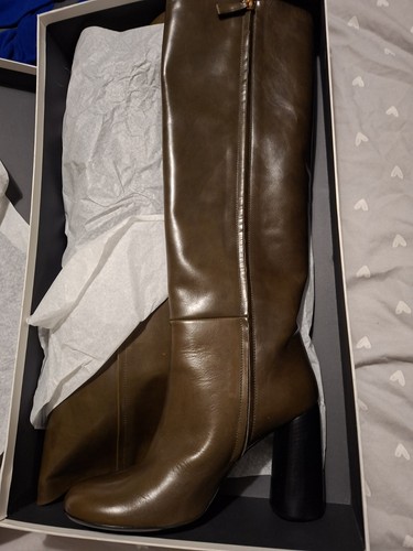 Russell bromley brown - &,