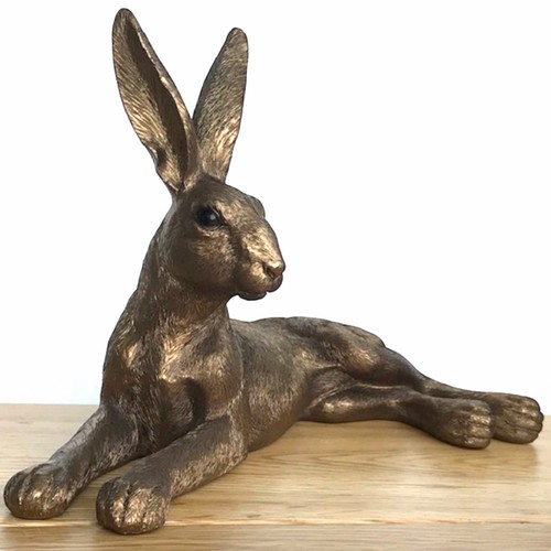 Leonardo bronze hare laying - leonardo,
