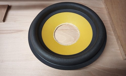 Made with kevlar carbon - 12",