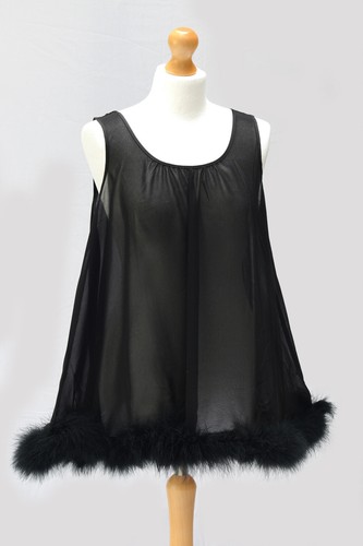 Fluffy marabou feather