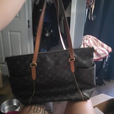 Lv Purse