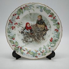 Victoria & Albert Museum Bone China Compton & Woodhouse 1990 Xmas Plate + Box