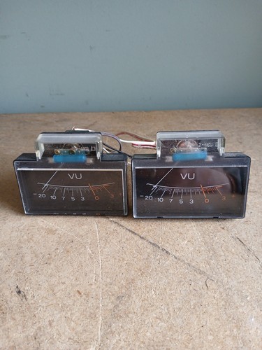 Teac x2000 meter pair - x2000, vu