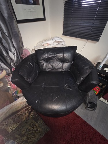 Black leather type cuddle - type,