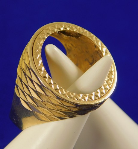 Diamond cut 9ct gold half - 9ct,