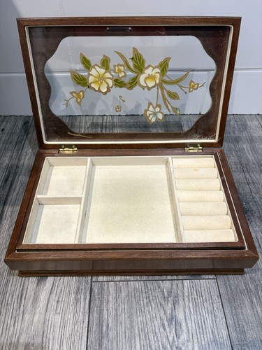 Vintage wood jewellery box - vintage,