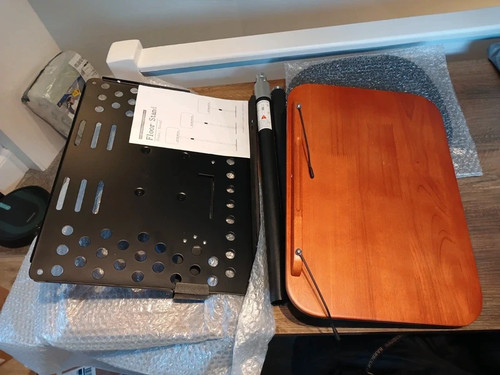 Adjustable wooden music stand - adjustable,