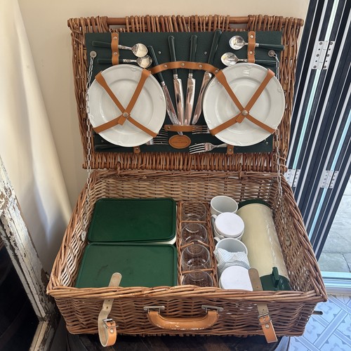 Marks spencer picnic basket - marks,