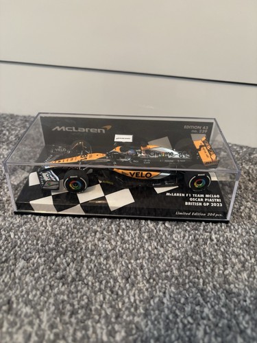 Minichamps mclaren mcl60 - minichamps,