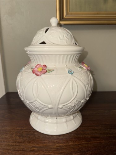Belleek rose isle covered vase - rose,
