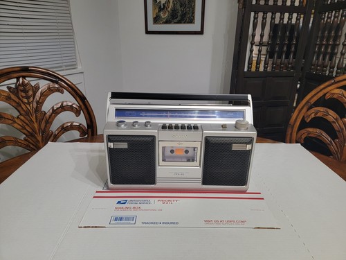 Vtg sony cfs boombox - sony,