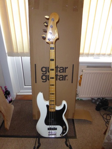 Squier fender affinity pj - affinity,