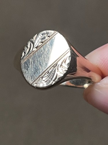 Substantial heavy solid - substantial, 9ct
