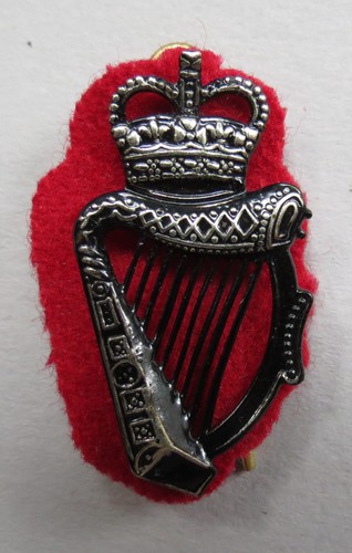 Obsolete defunct collar badge - obsolete,