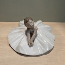 Lladro NAO Porcelain Figurine
