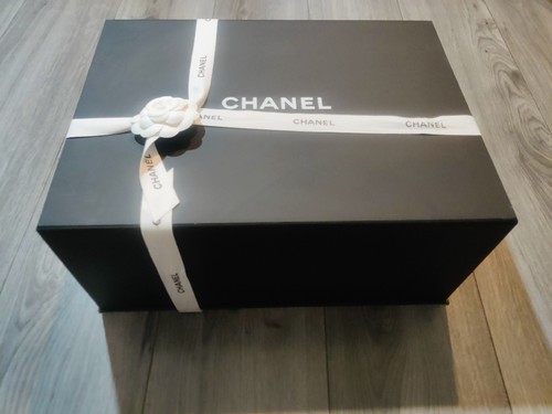 Magnetic chanel empty box - chanel,
