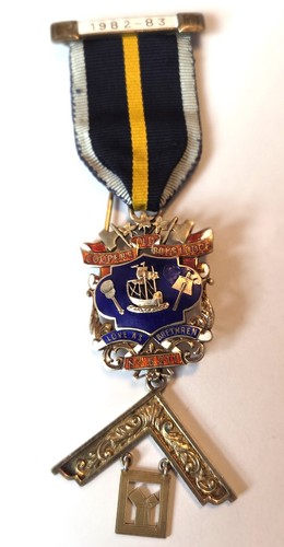 Masonic jewel 1943 1982 - masonic, pm