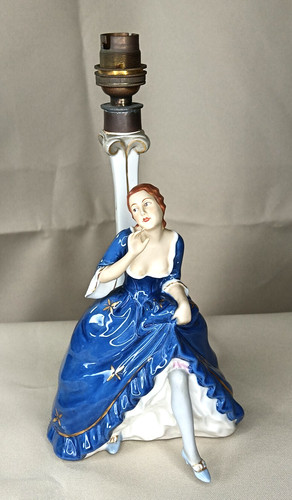 Royal dux lady - lady, figurine