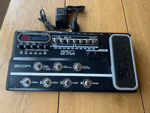 Zoom 1ut guitar effects - zoom,