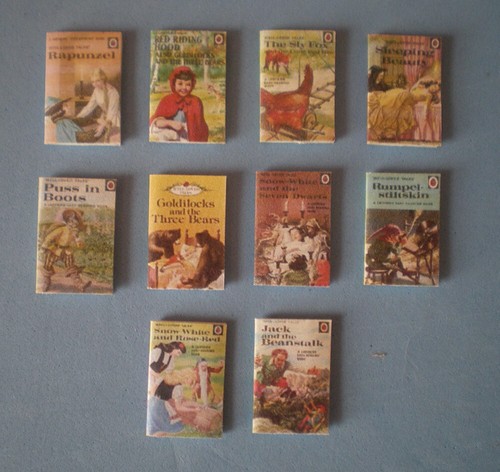 Dolls house miniatures - dolls,