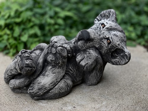 Baby lion figurine - , concrete