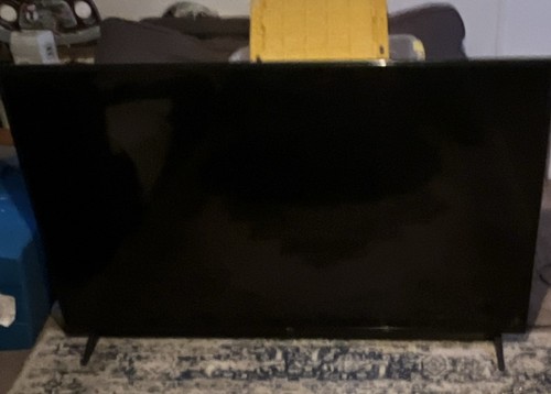 60in led flat screen - screen, tv