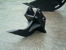 Mini Digger ripper tooth for 1 to 1.9 ton excavators Hitachi/JCB/Volvo c/w pins