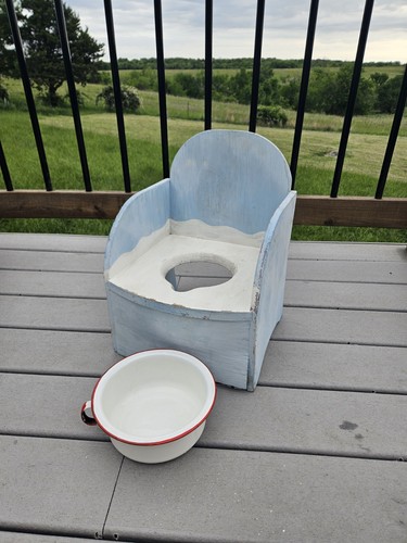 Vintage wooden potty chair - wooden,