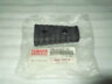 REAR FOOTBOARD RUBBER RIGHT /