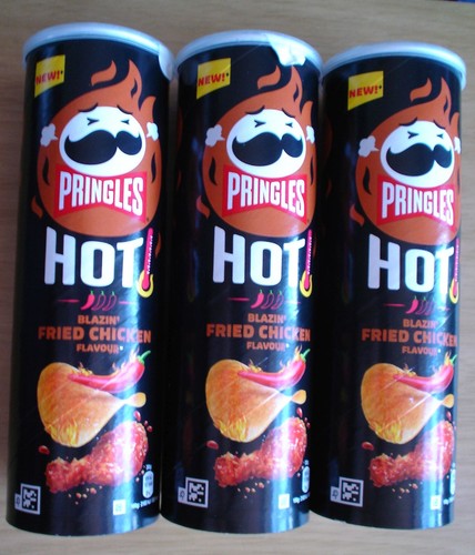 Tubes of pringles blazin - 3,
