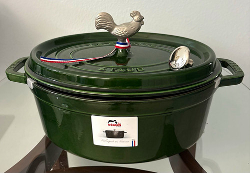 Rare vintage staub basil cm - rare,