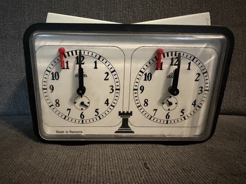 Vintage aradora wind chess - aradora,