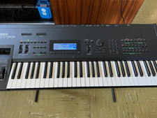 Yamaha SY77 Synthesizer with
