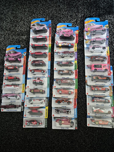 Hot wheels diecast cars - 1:64,