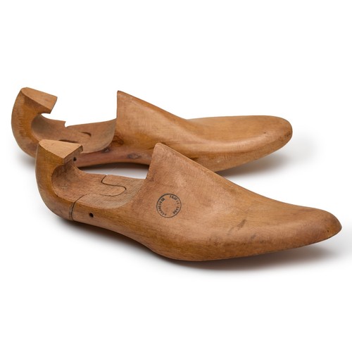 Vintage wooden shoe - lasts, pair