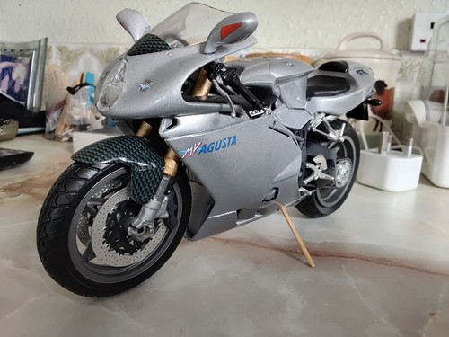 Motorcycle model kit - 1/9,