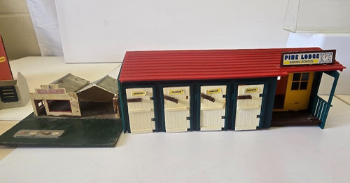 Vintage britains pine - britains, lodge