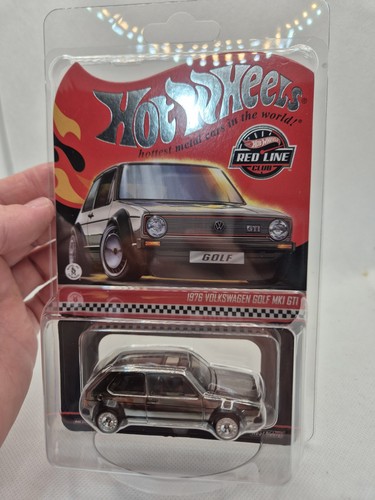 Hot wheels volkswagen golf - hot,