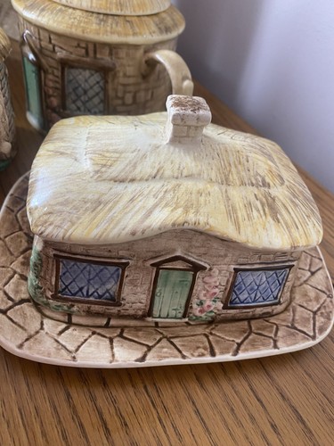 Sylvac vintage thatched - vintage,