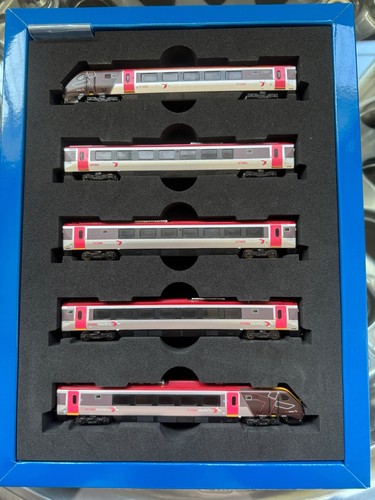 Dapol class 221 car - 5,