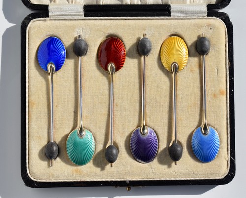 1928 cased set gilt - 1928,