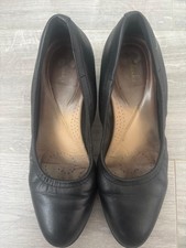 Clarks Black Used Cabin Crew Shoes size 4