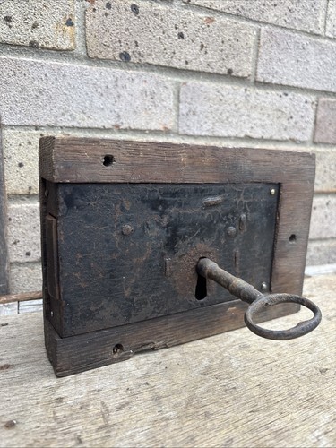 Antique rim lock mounted - rim,