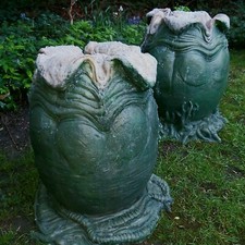 Alien Xenomorph egg & Face hugger. .1:1 scale Prop/model/statue.