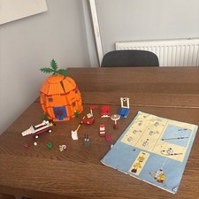 Lego 3834 SpongeBob Square